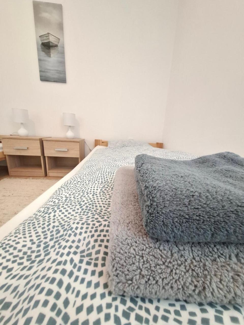 Napvirag - Koezel Mindenhez Appartement