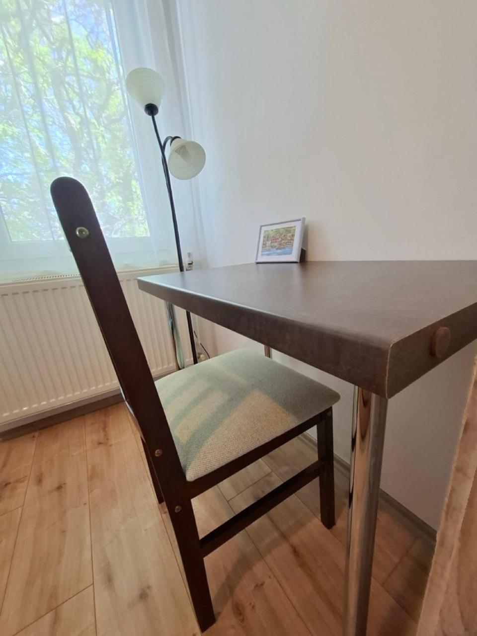 Appartement Napvirag - Koezel Mindenhez *